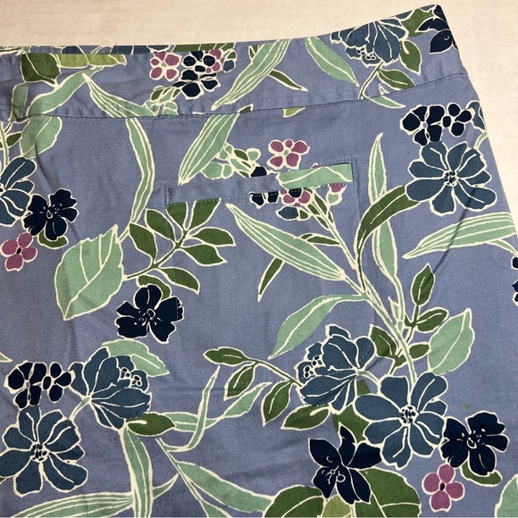 Lane Bryant Periwinkle Blue Floral Skirt SZ 28 - Picture 6 of 9